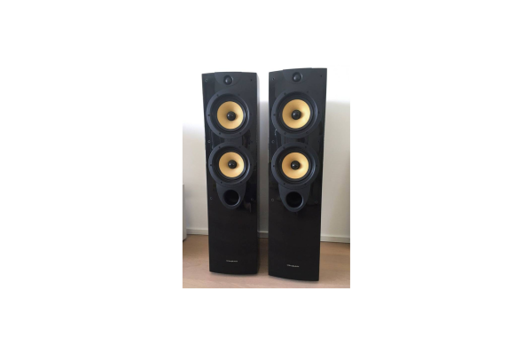 Bocinas Wharfedale EVO 30 Piano Finish